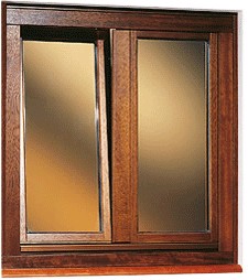 Fornita di ferramenta con chiusura a nastro AGB zinco tropical, cerniere del tipo Anuba normale da 14mm tropicalizzate e martellina ottonata o, in alternativa, martellina in alluminio anodizzato bronzo e argento, cerniere angolari regolabili ed è completa di vetrocamera (con bassoemissivo per le zone climatiche di classe D-E-F) sigillato esternamente con silicone.