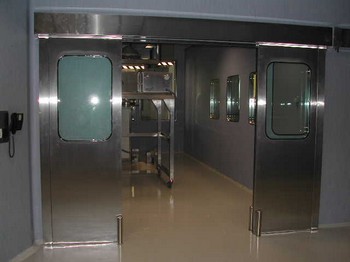 Partizioni in Acciaio: Porta scorrevole a battente