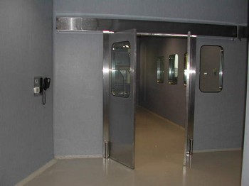 Partizioni in Acciaio: Porta scorrevole a battente