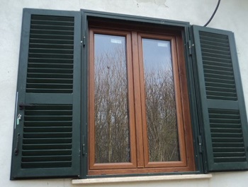 Infisso in PVC effetto legno