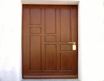 Porta blindata con pannello bugnato